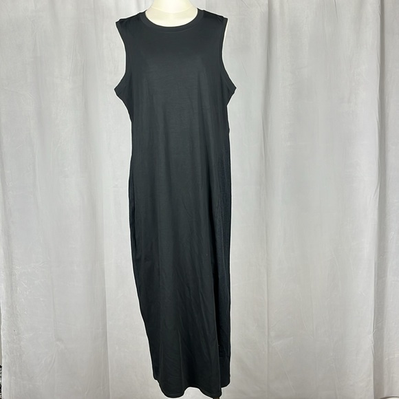Lululemon LA Midi Dress in Black / Heather Core Black. - Picture 2 of 9
